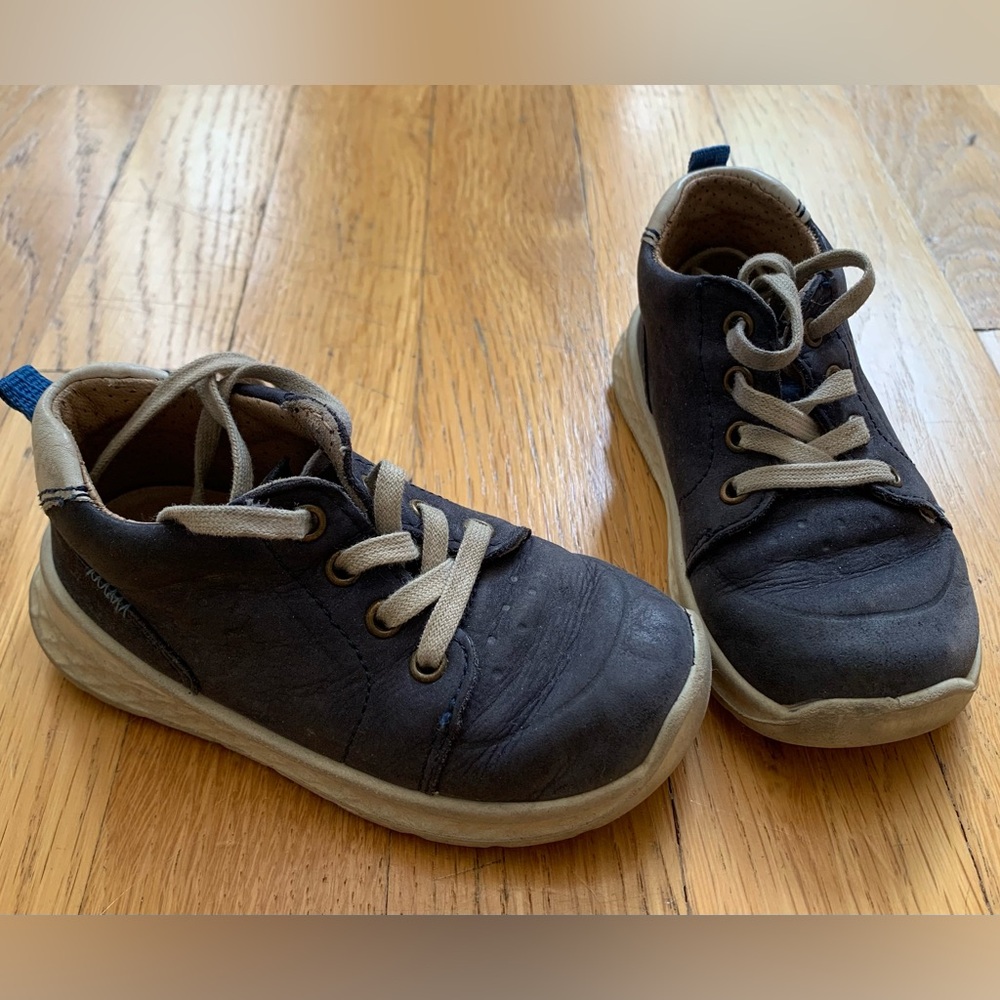 Cute Superfit lace-up Sneakers Size 2,5 US (21 EU)